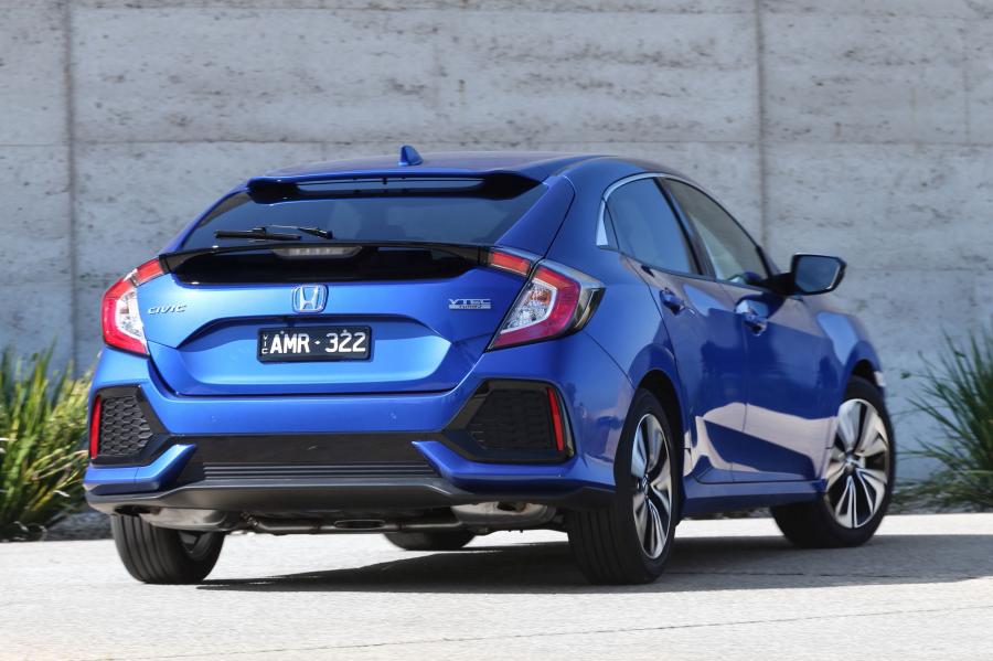  Honda Civic VTi-LX Hatchback 2017 года  (AU) (фото 18 из 40)